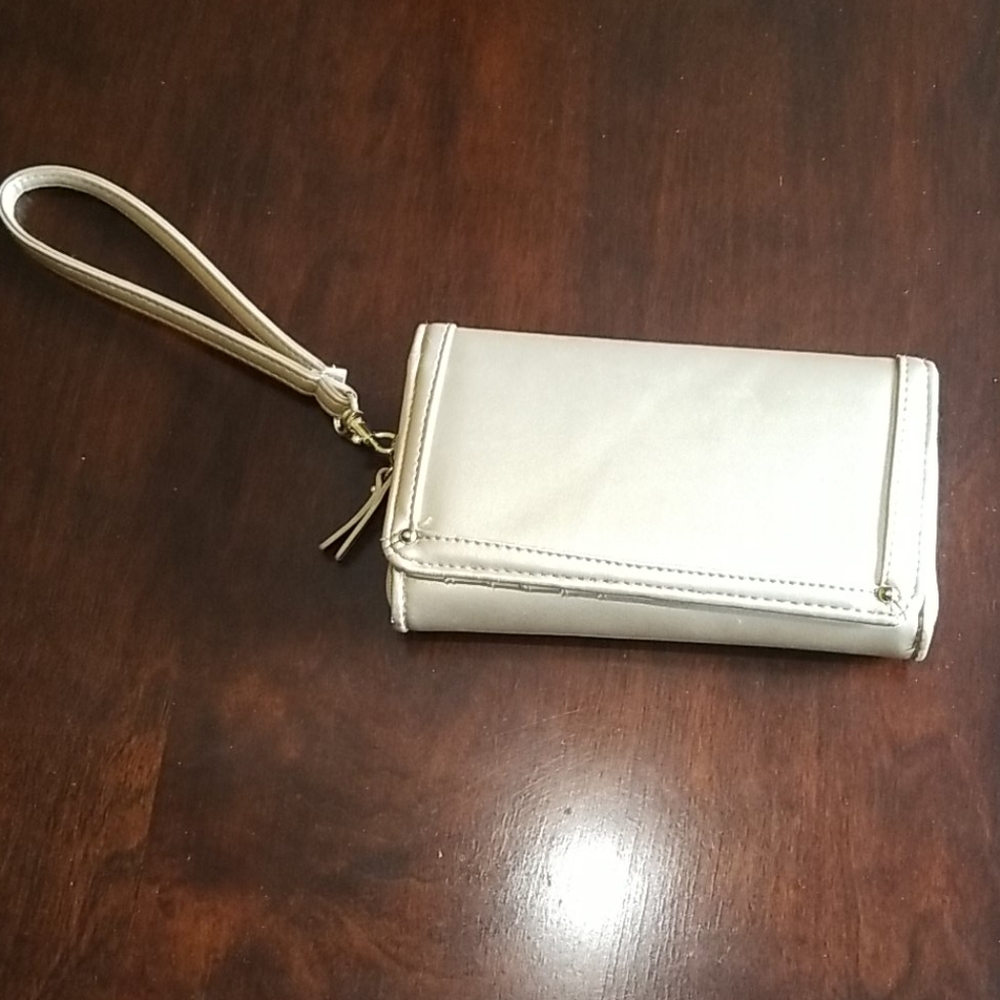 Wristlet MAKE ME AN OFFER!!